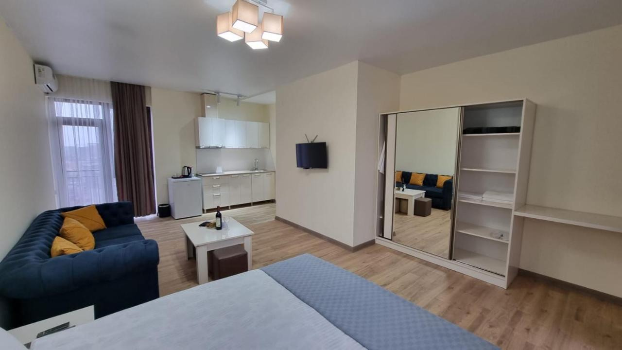 Gg Aparthotel Batoumi Extérieur photo