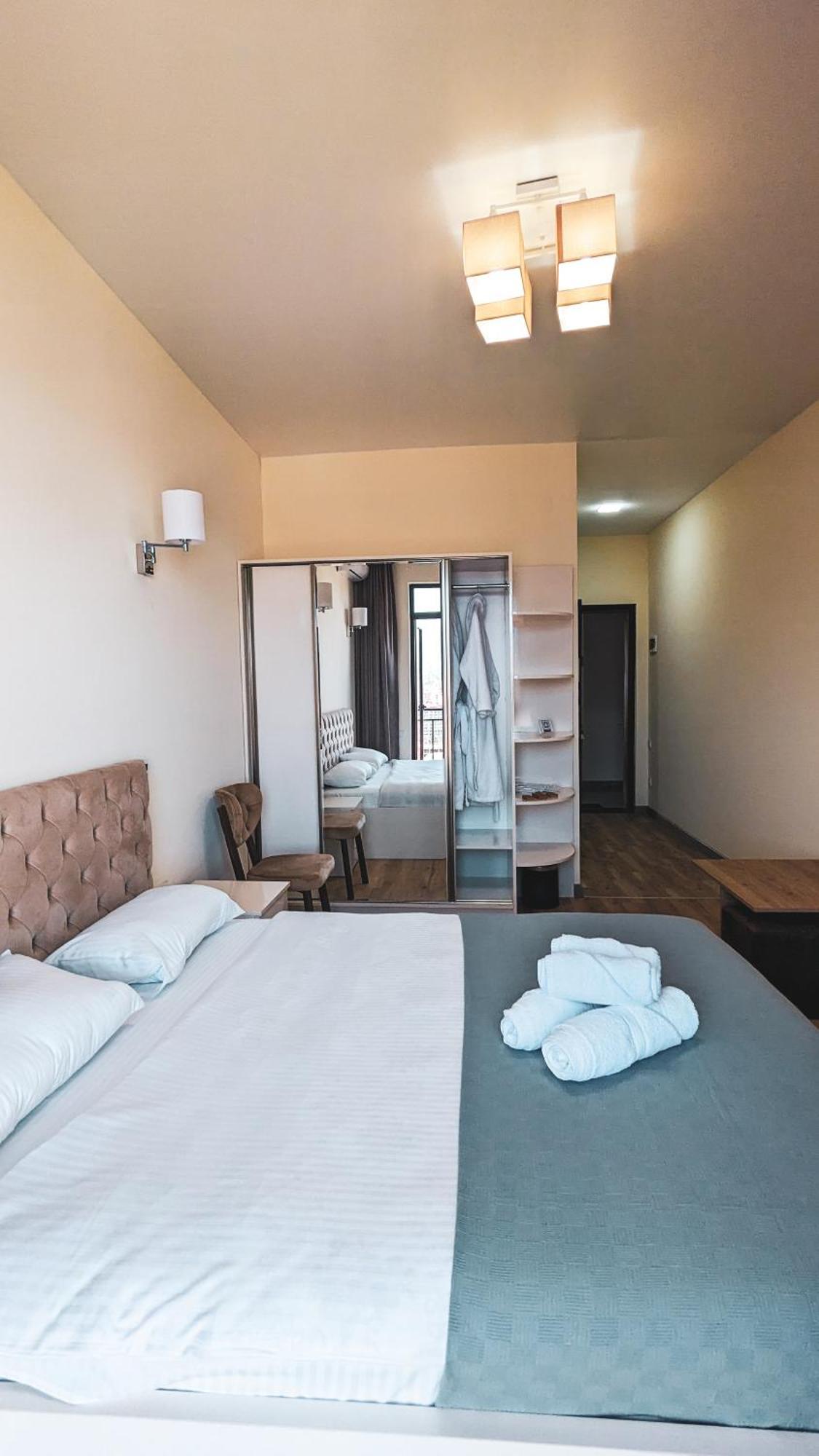 Gg Aparthotel Batoumi Extérieur photo