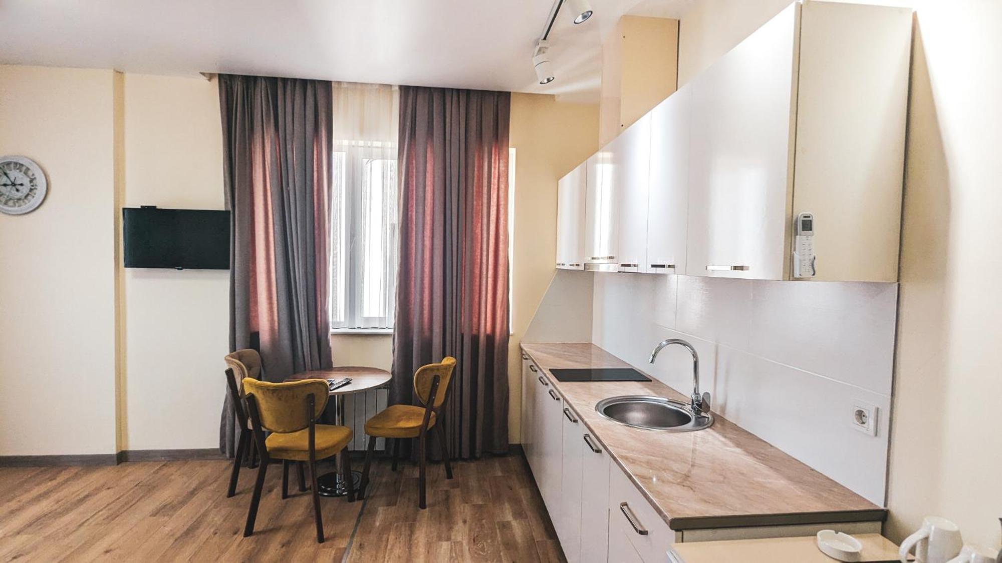Gg Aparthotel Batoumi Extérieur photo